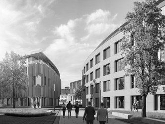 Menschen gehen auf einem Weg zwischen modernen Bürogebäuden mit großen Fenstern und Bäumen.